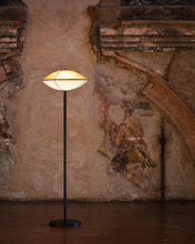 Afbeelding in Gallery-weergave laden, G.Luce Dome Vloerlamp
